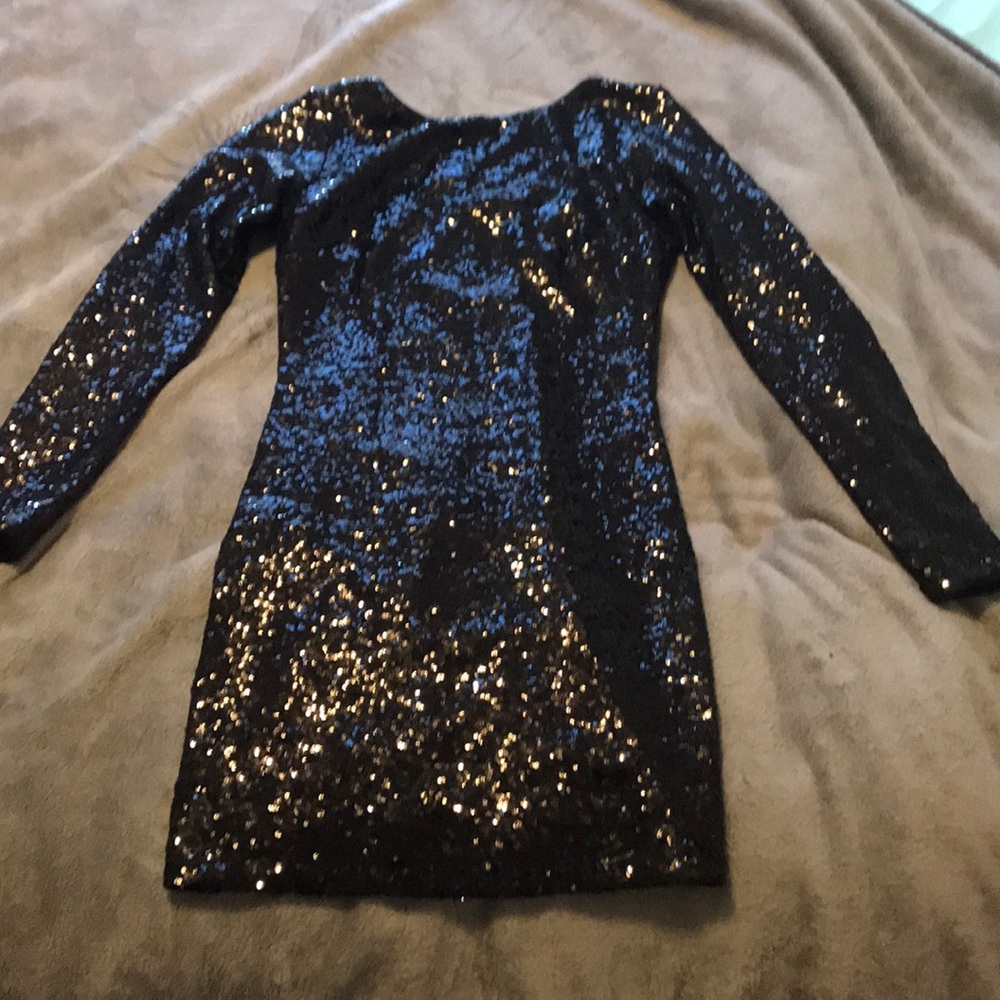 Sexy, tight black sequin dress 👗🖤👠